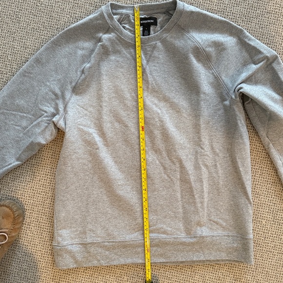 Nordstrom nicer sweatshirt - more like a medium - Picture 5 of 6